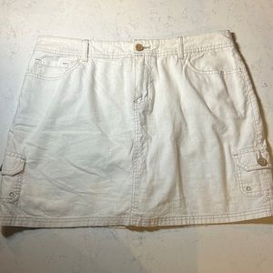 Sonoma size 14 skort in White